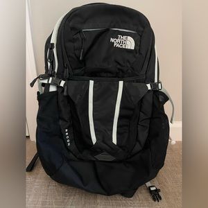 North face Recon black nylon backpack like new. Excellent condition!